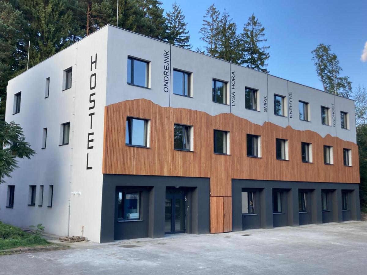 Beskydy House Hostel Roznov pod Radhostem Luaran gambar